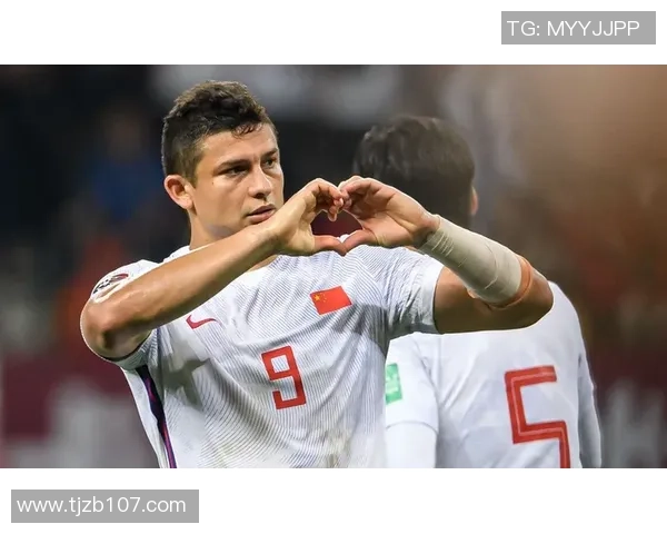 足球明星造型创意车载摆件个性装饰点亮驾驶氛围好礼推荐